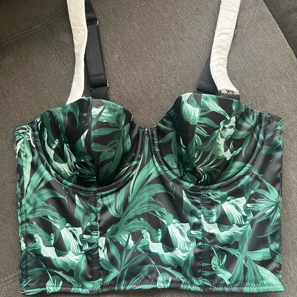 Victoria’s Secret VERY SEXY Green Lightly Lined Shine Strap Top